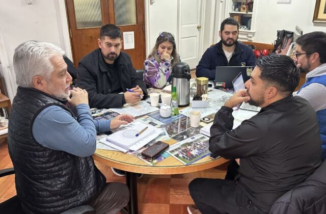 FENATS y ANEF articulan agenda sindical frente a recortes y discusión del Presupuesto 2027